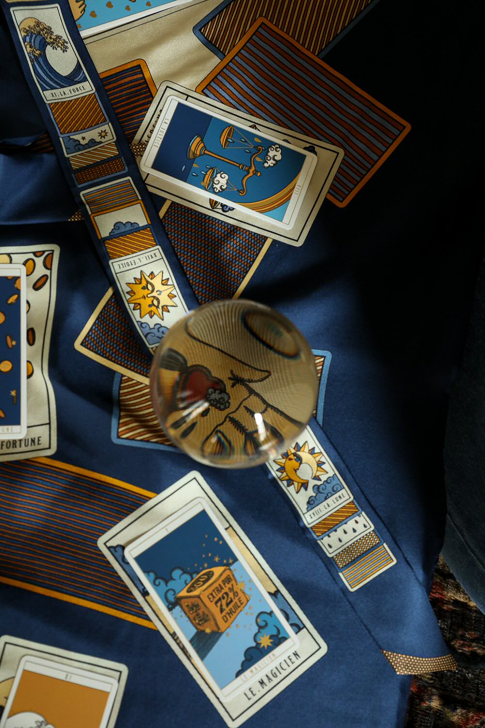 Année bandy en soie Tarot bleu nuit