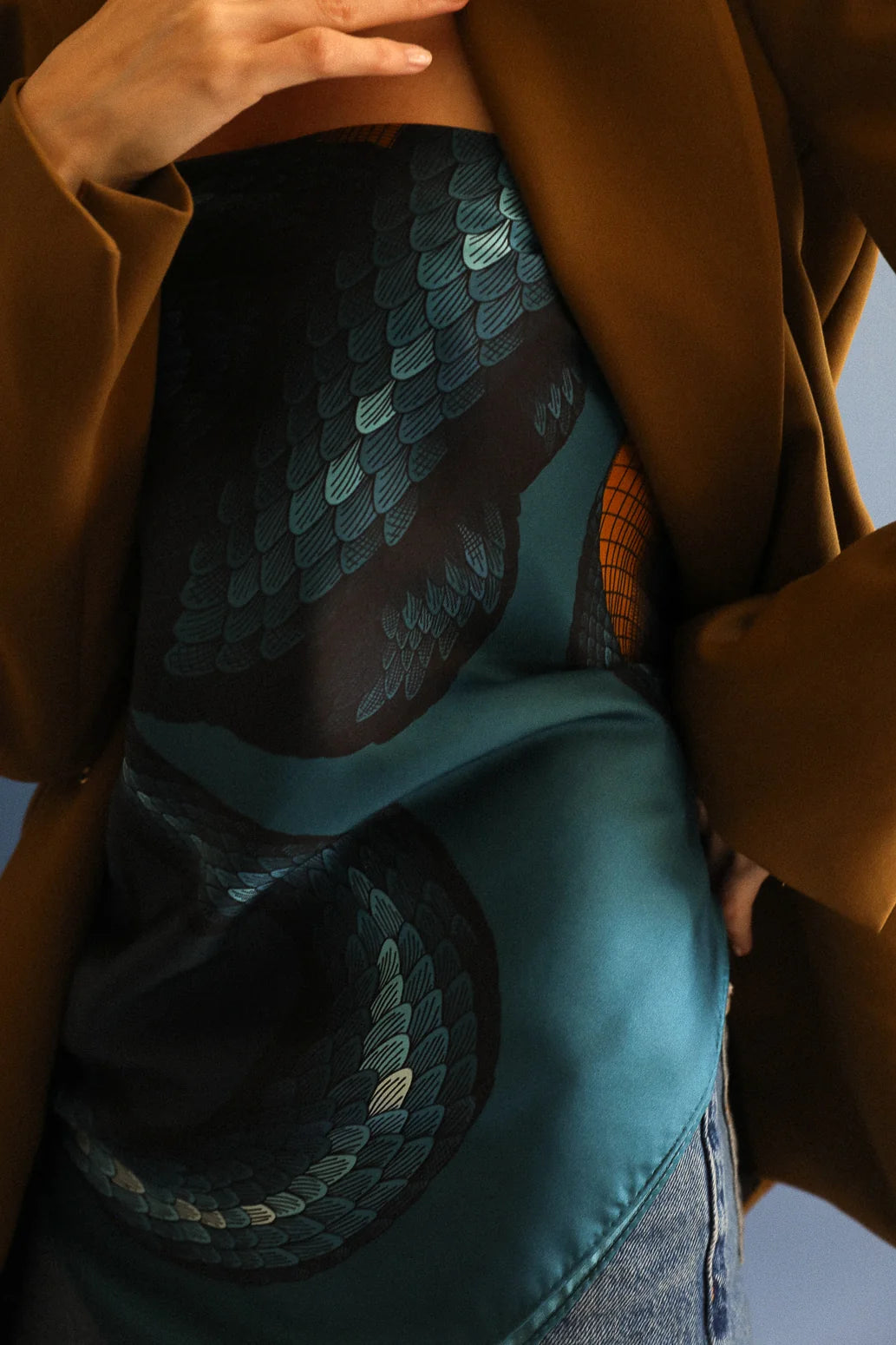 Année foulard en soie Serpents bleu