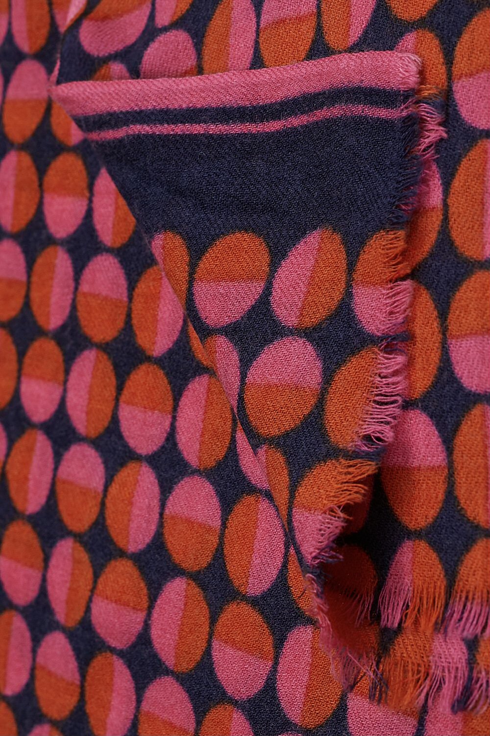 XWinter | Lovat & Green foulard en laine Cezanne polka dots pink