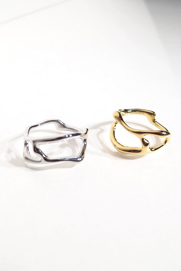 Maria Black Iris ring