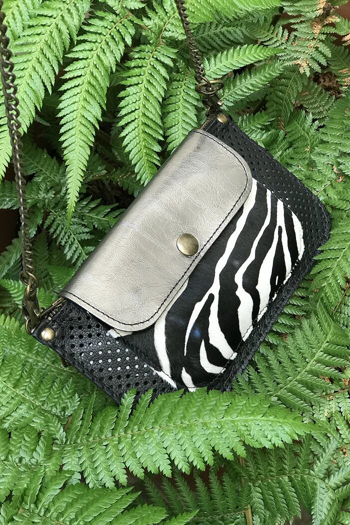 Z | Pochette Anna A5 cuir Black Zebra