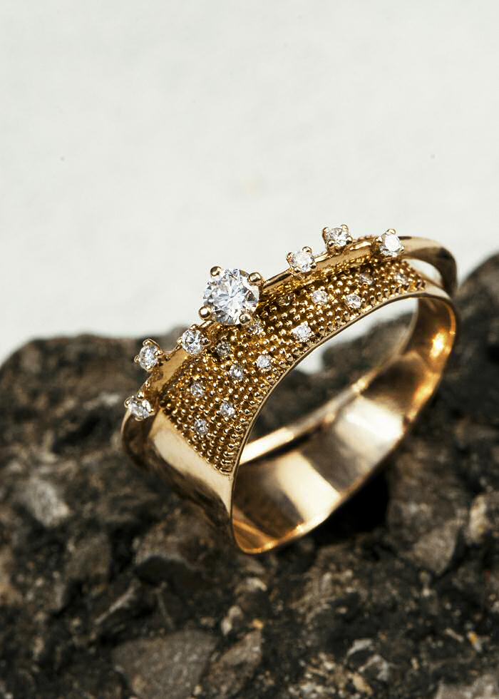 Sansoeurs bague Big Très Or Irregular Band or diamants