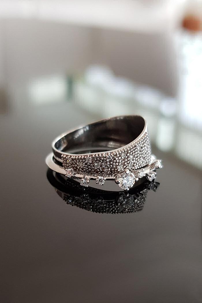 Sansoeurs bague Big Très Or Irregular Band or diamants