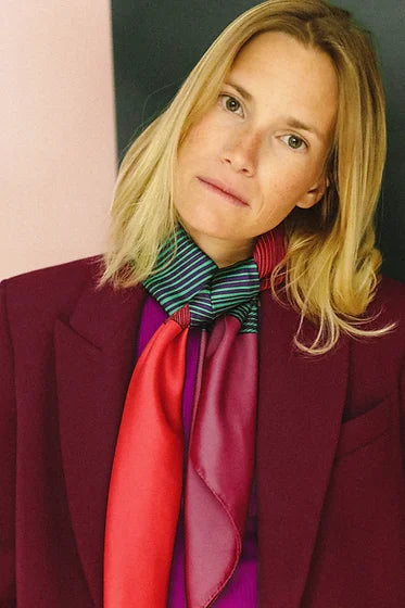 XP | Année foulard en soie Geometrie Variable