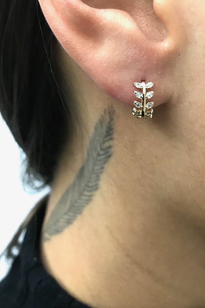 Bali Temples Huggie 8 Rameau clear gold plaque or jaune strass