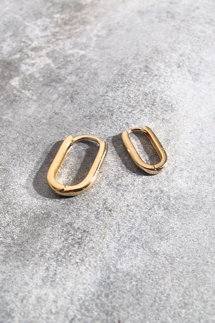 Bali Temples Huggie Oval pure