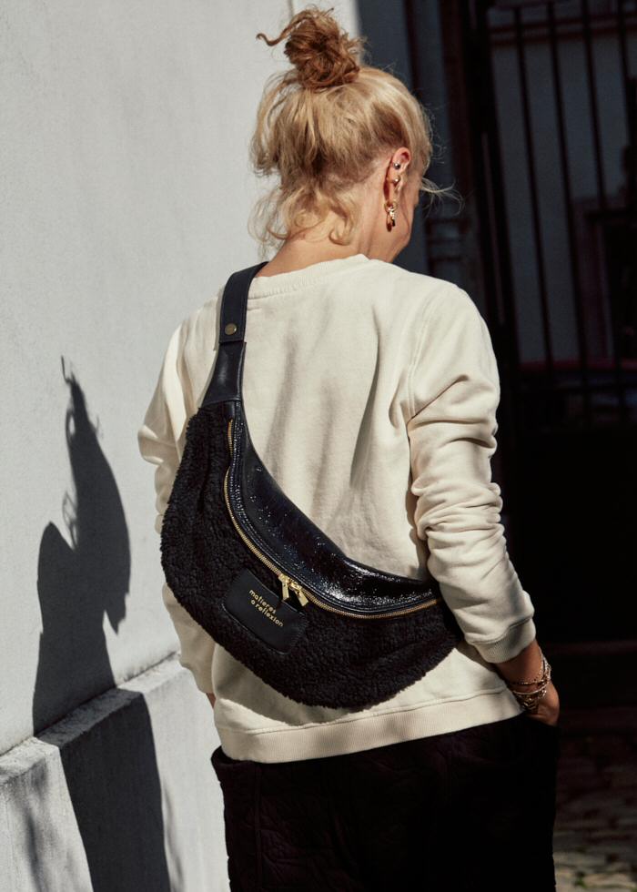 Banane Cross Maxi moumoute faux fur black