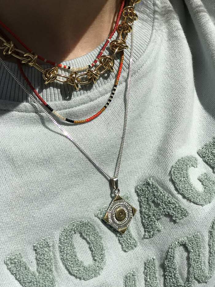 Ombre Claire collier médaille Yanis