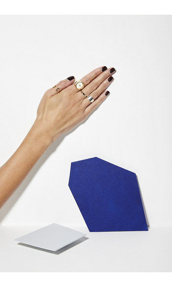 Louise Hendricks bague chevalière Elisa etoile