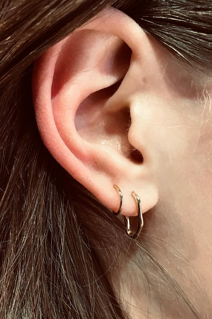 Maria Black twirl Lake