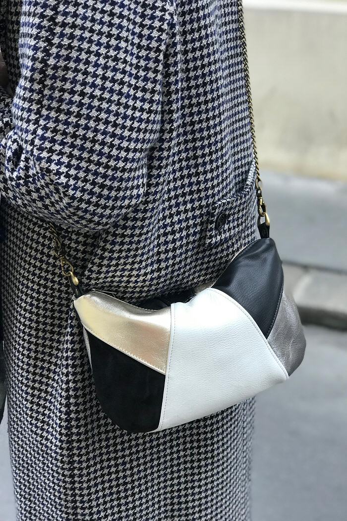 Galliane cuir black & white C16
