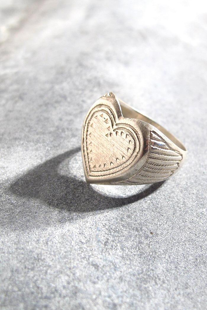 Ombre Claire bague chevalière Coeur argent gravé