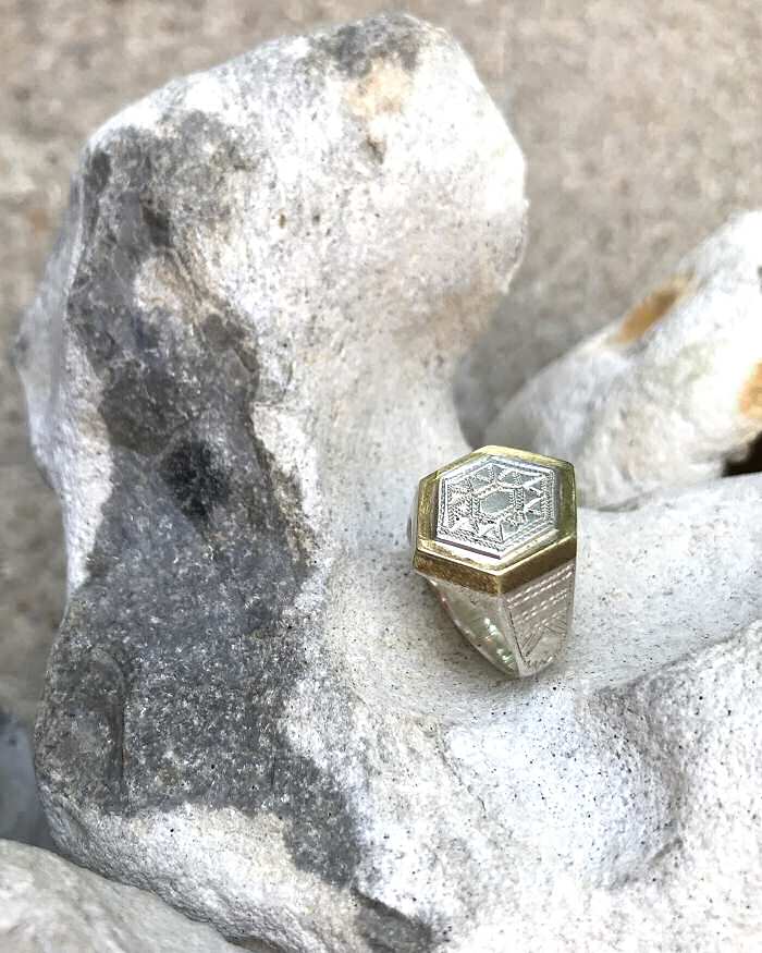 Ombre Claire bague chevalière Roman bijoux touareg fabriqué au niger