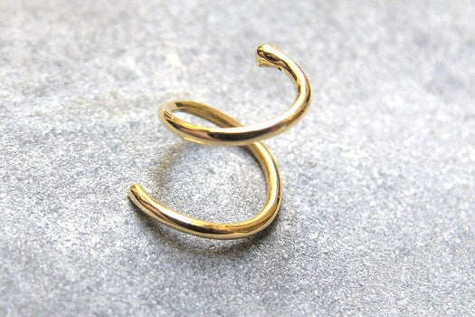 Sansoeurs Snake earring 18k gold twirl