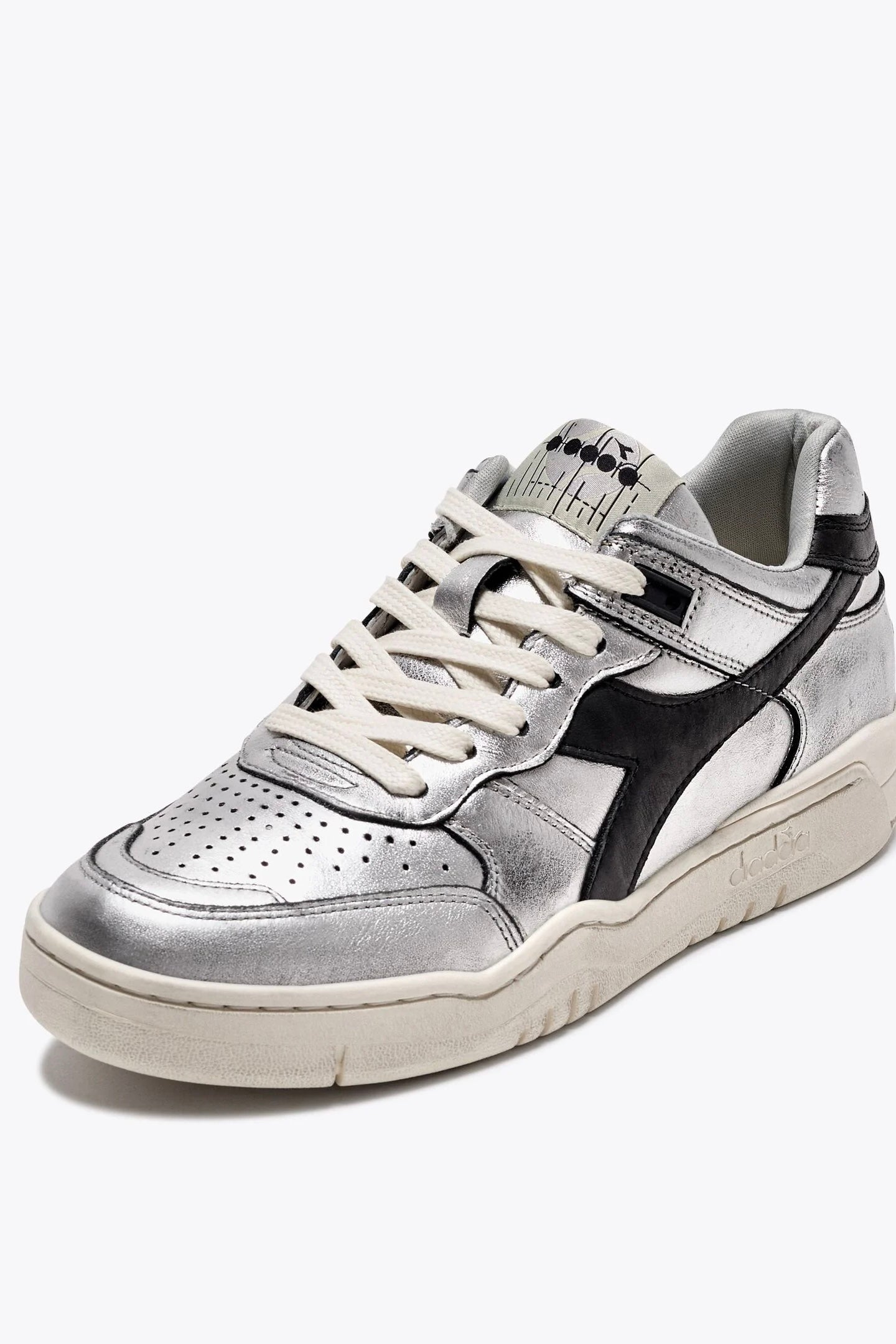 Diadora baskets B560 argenté silver used