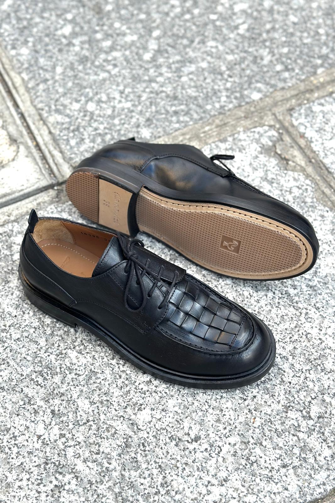 Elia Maurizi derbies tressées cuir noir