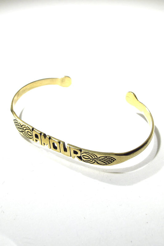 Flora Jane bracelet message Amour