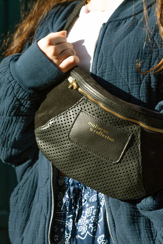 Banane Cross Medi cuir perforé noir