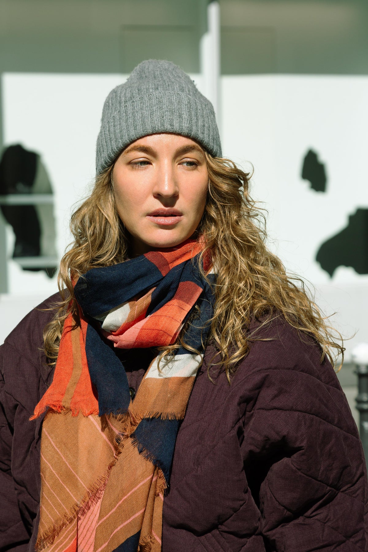 Ma Poésie foulard en laine graphique Petra grenat
