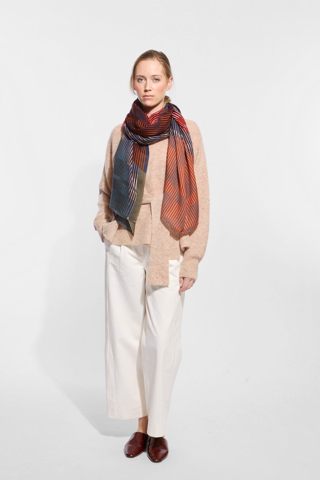 Ma Poésie foulard en laine graphique Cadence rouge