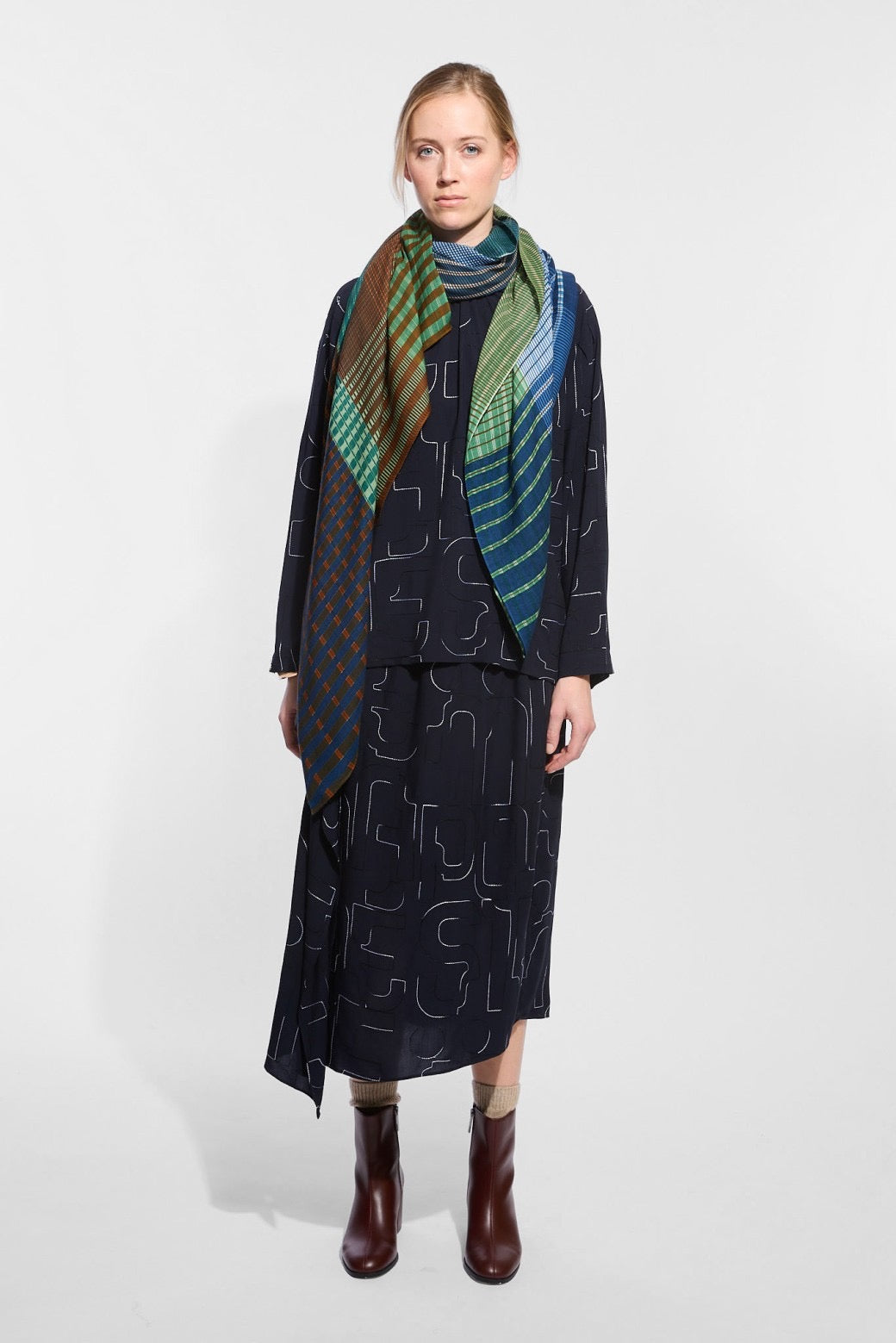 Ma Poésie foulard en laine graphique Vibrant amazone