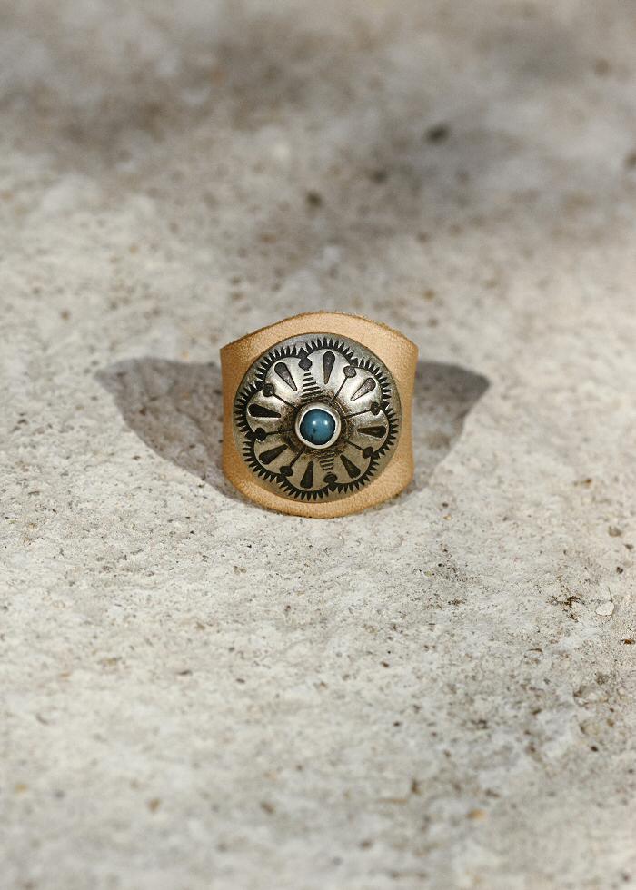 Yuketen bague Navajo argent cuir naturel et turquoise