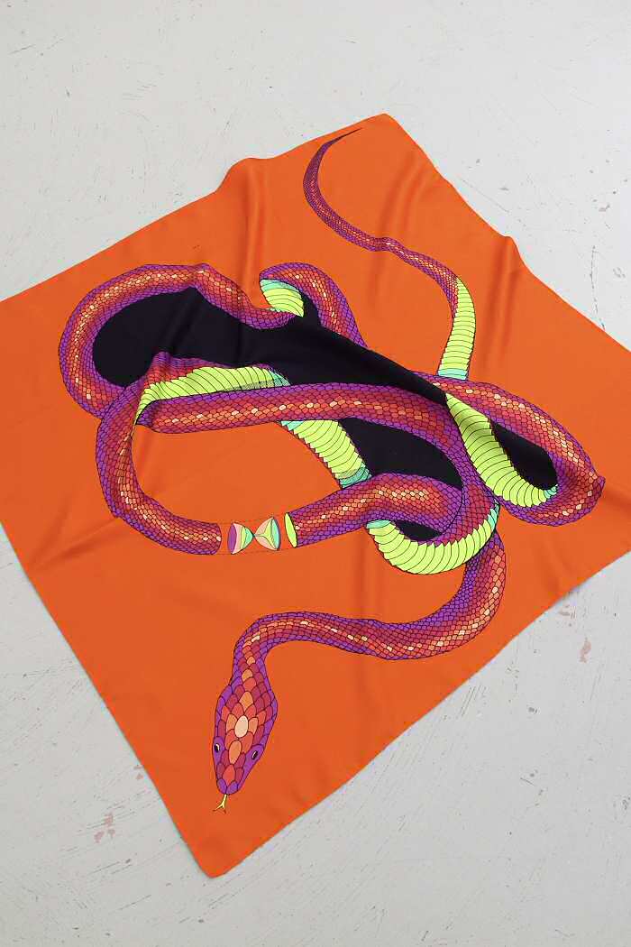 Année foulard en soie La Vie serpent snake