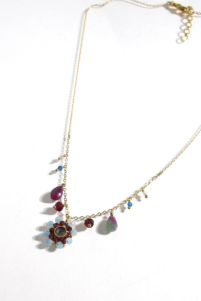 Fourbi de Capucine collier Flower pierres fines beads