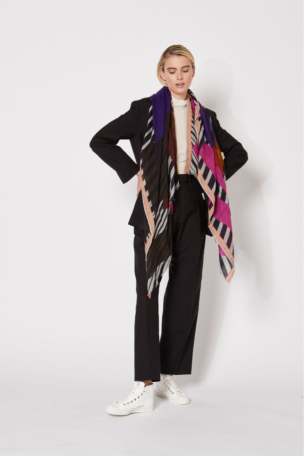 XP | Ma Poésie foulard en laine graphique violet Samba