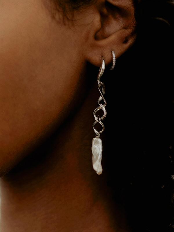 Maria Black Tornado earring