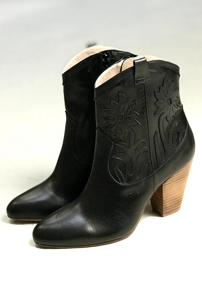 Patricia Blanchet mexican boots Murray black leather