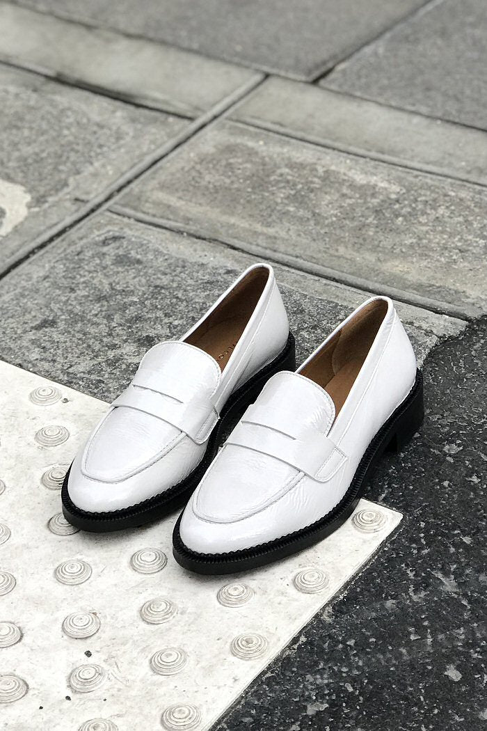 [P] Rivecour loafers 82 off-white patent leather