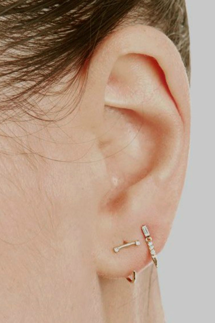 Sansoeurs Line diamonds earring 18k gold huggie