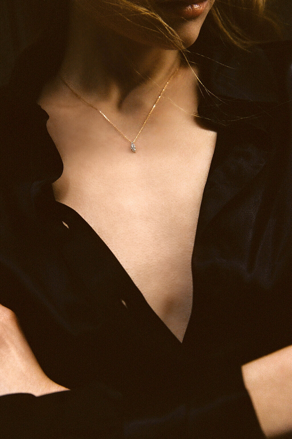 Sansoeurs Drop necklace 18k gold diamonds