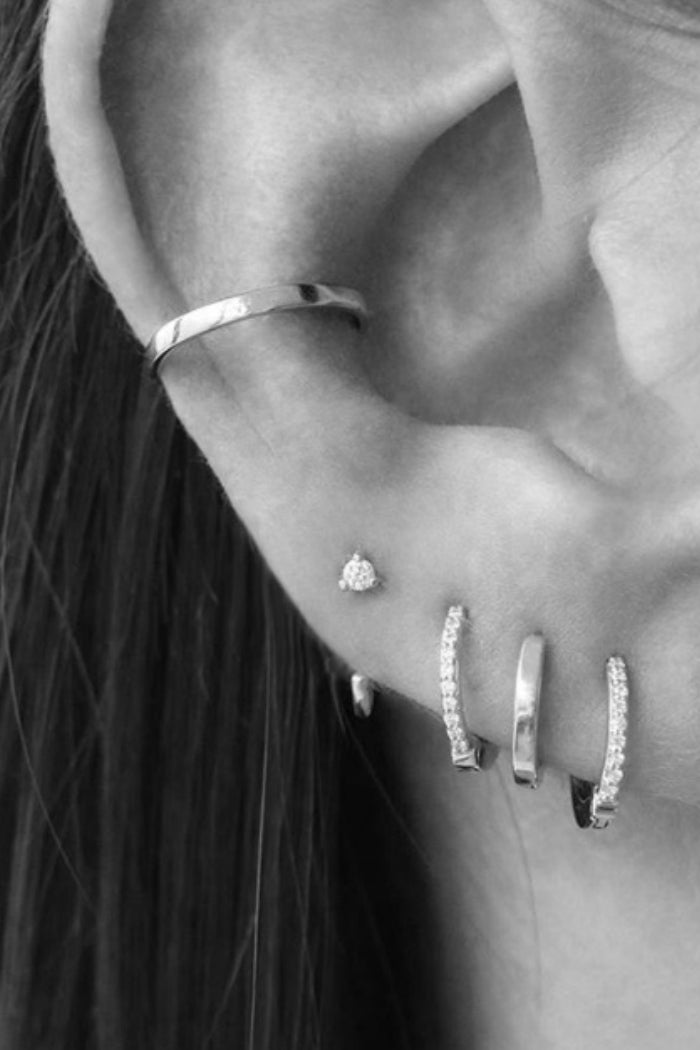 Sansoeurs 4-Claws diamond earring 18k gold huggie piercing 1.7mm