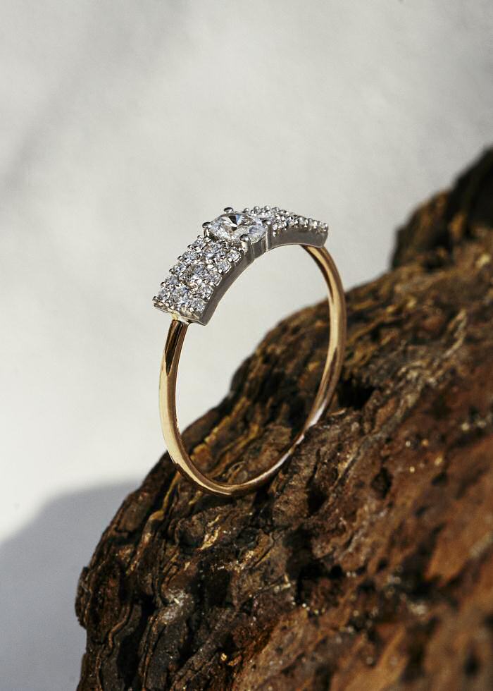 Sansoeurs Second Wife ring 18k gold diamonds