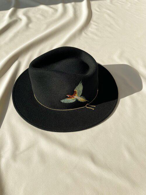 Van Palma chapeau Dakota Noir perroquet brodé